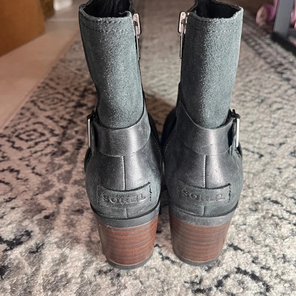 Sorel cate buckle